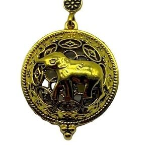 NEW gold fashion elephant magnifying necklace